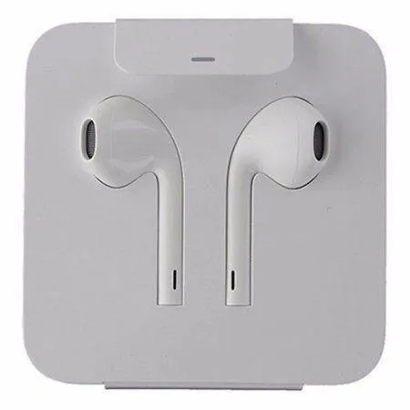 Apple EarPods with Lightning Connector (Original, Imported, 1 Year Warranty)