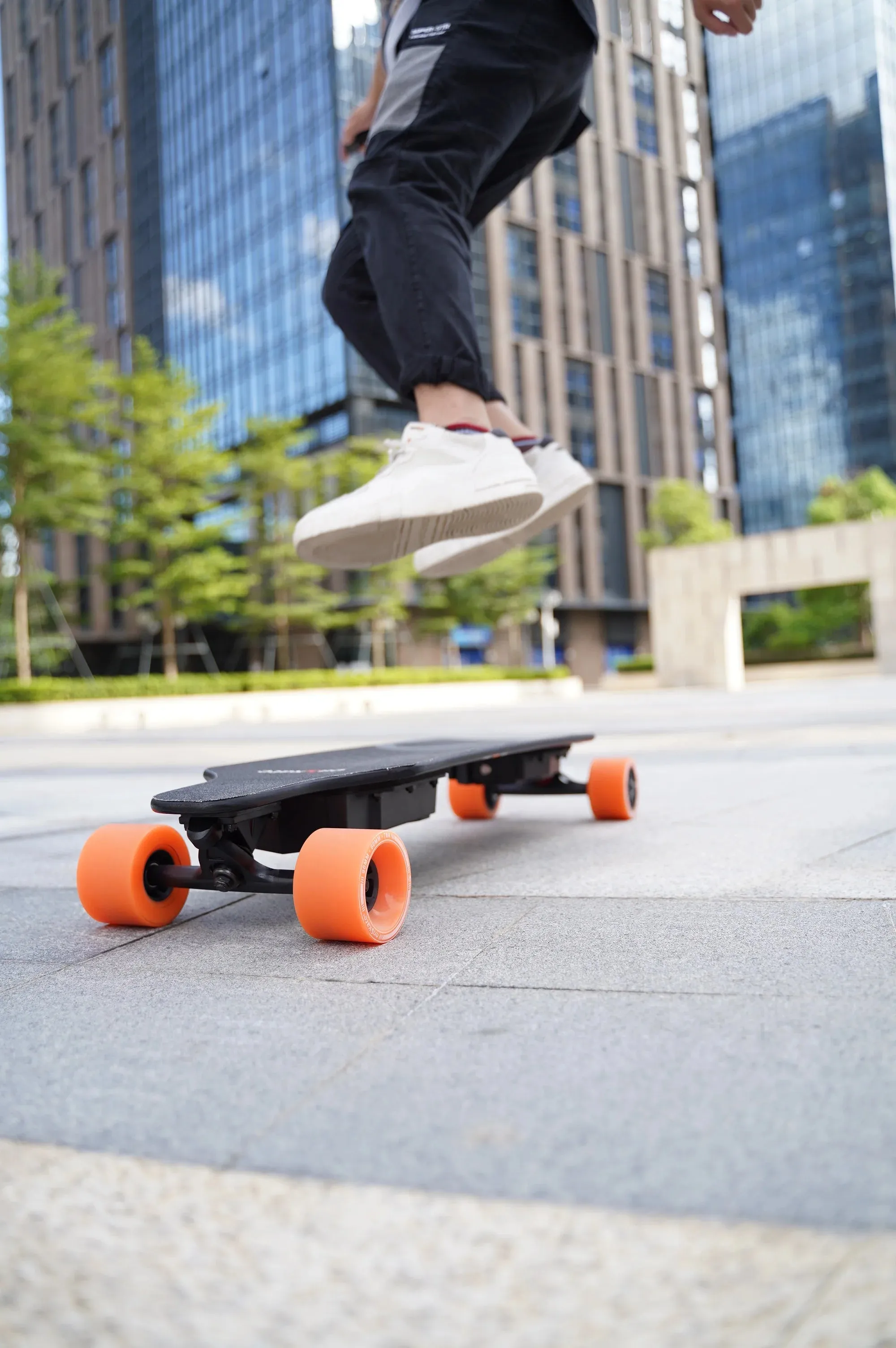 enSkate R3 Electric Skateboard and Longboard