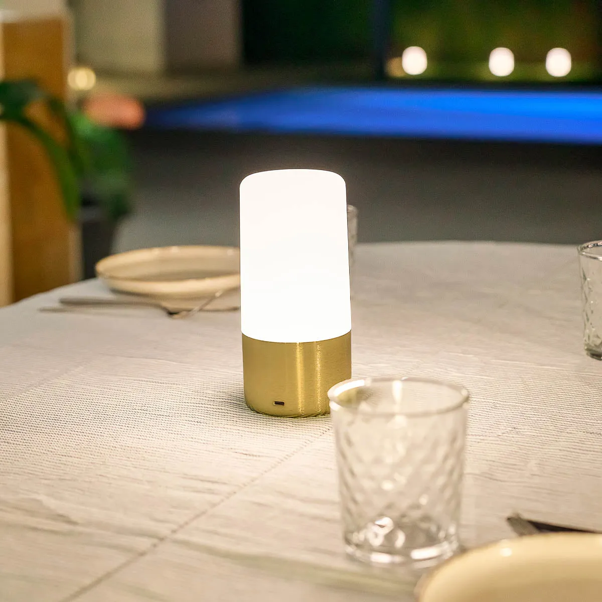 MAIA RECHARGEABLE TABLE LAMP