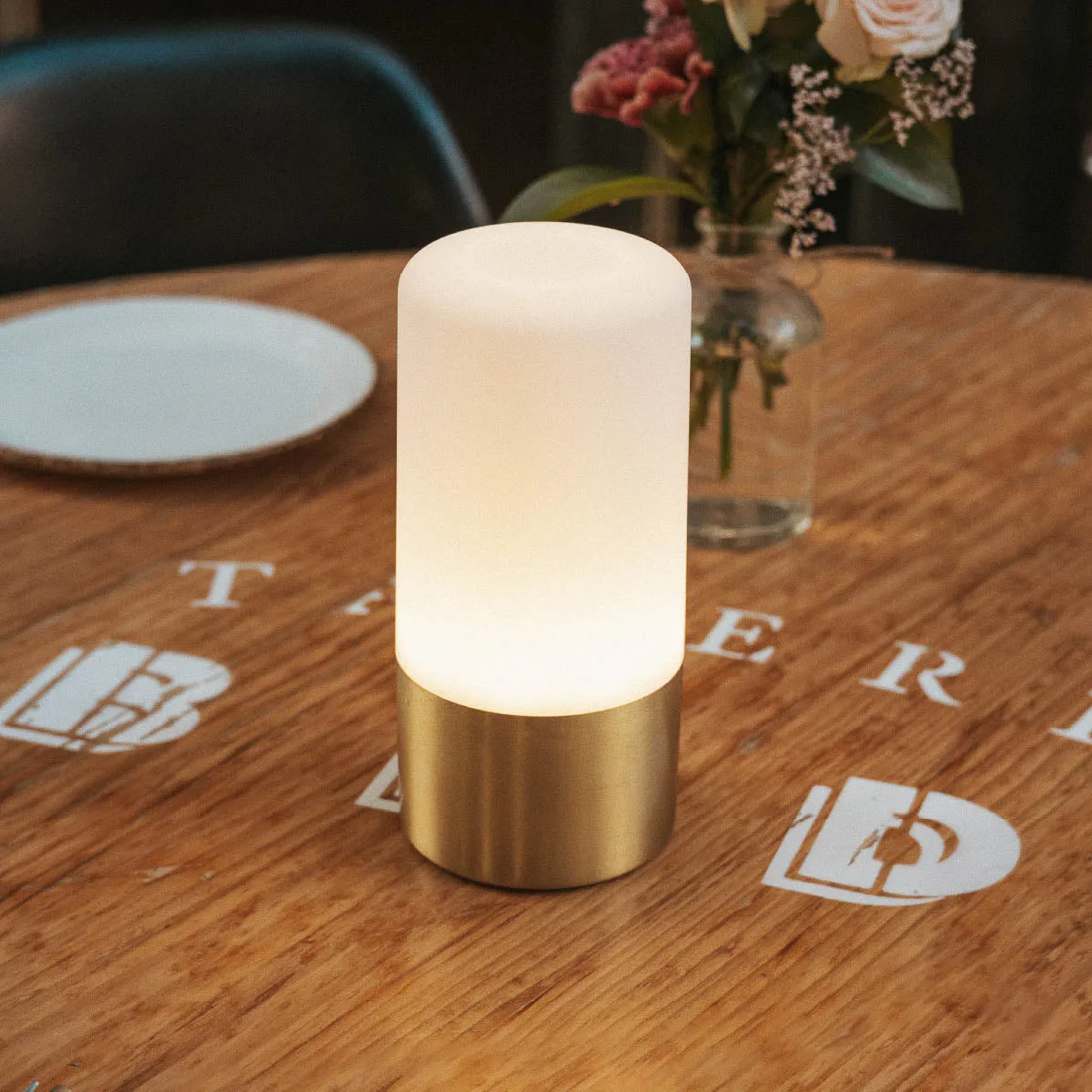 MAIA RECHARGEABLE TABLE LAMP