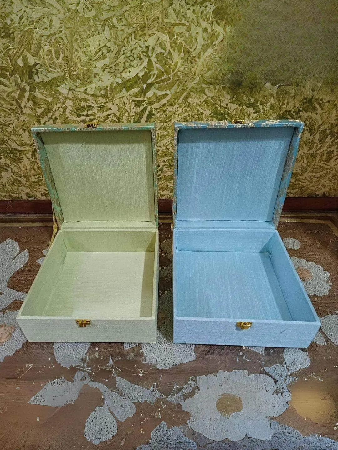 Mini Banarasi Trunk Box